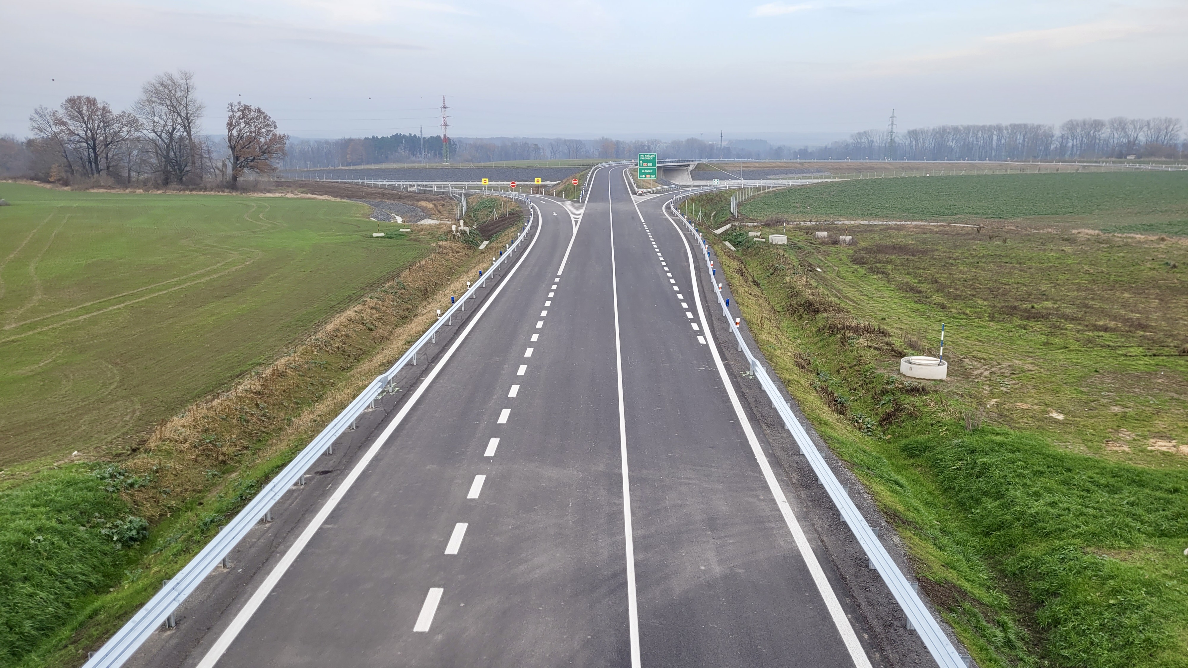 Dálnice D35 – výstavba úseku Ostrov–Časy - Road and bridge construction