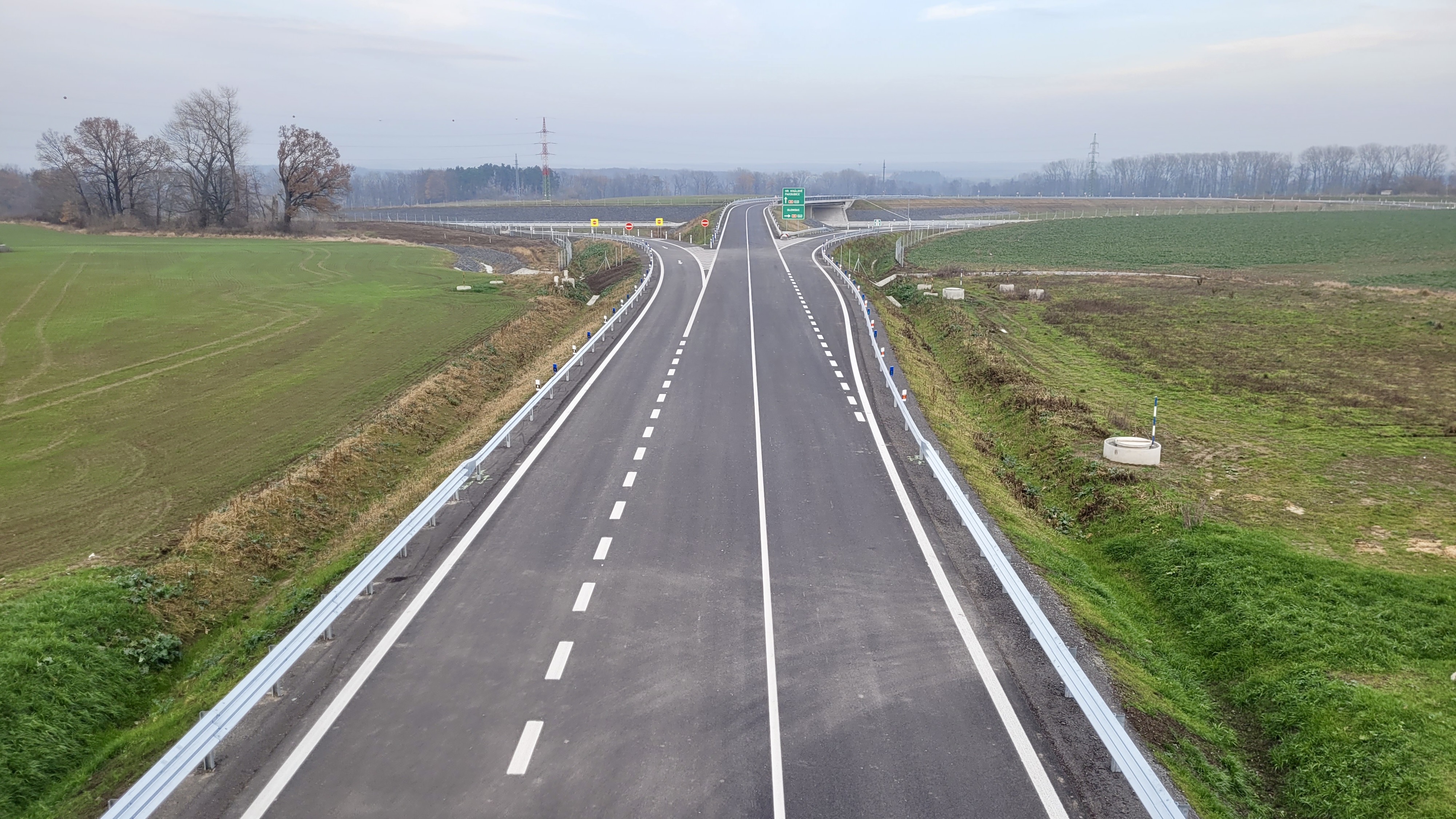 Dálnice D35 – výstavba úseku Ostrov–Časy - Road and bridge construction
