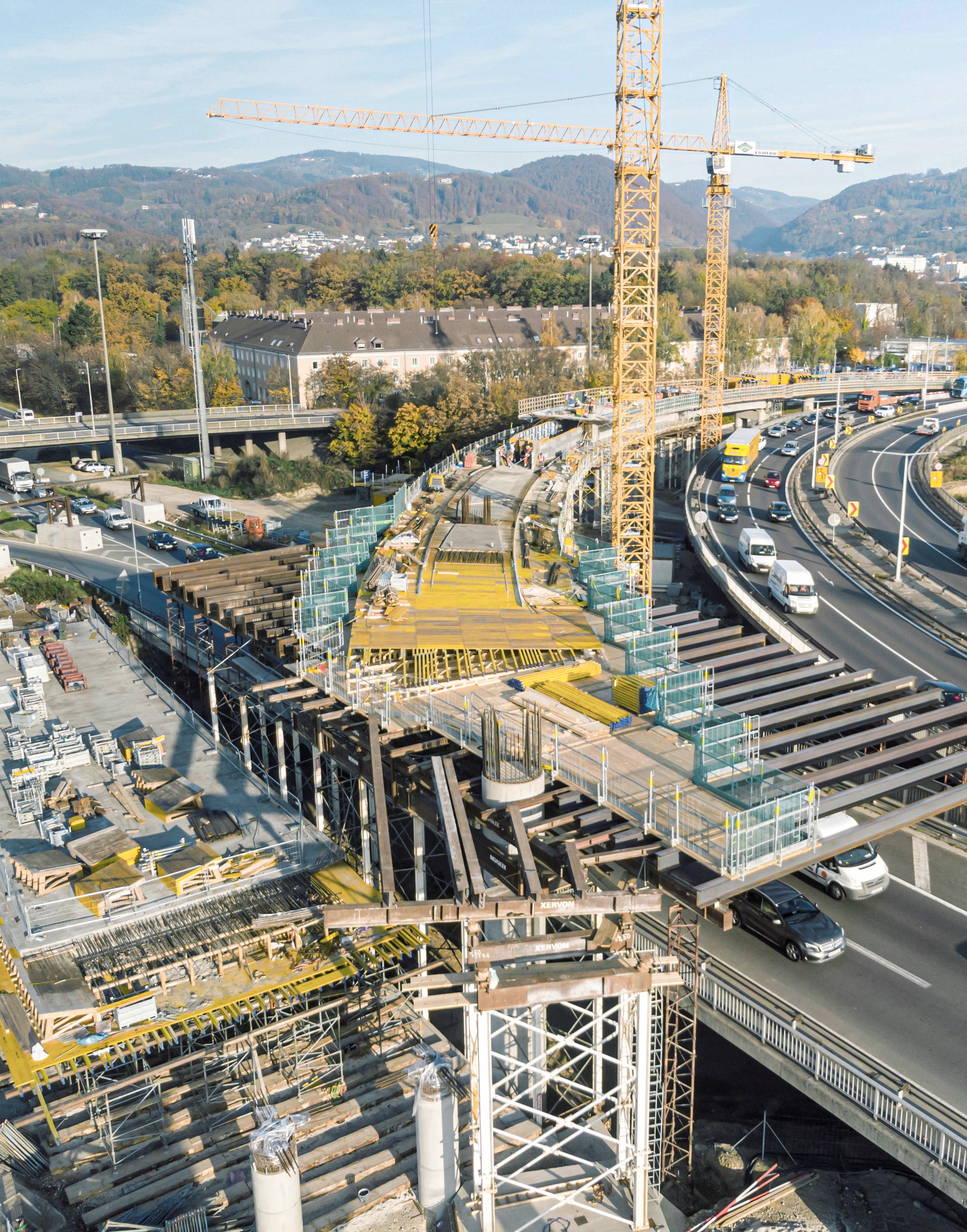 Erfahren Sie mehr über unsere Referenzen im persönlichen Gespräch - Road and bridge construction