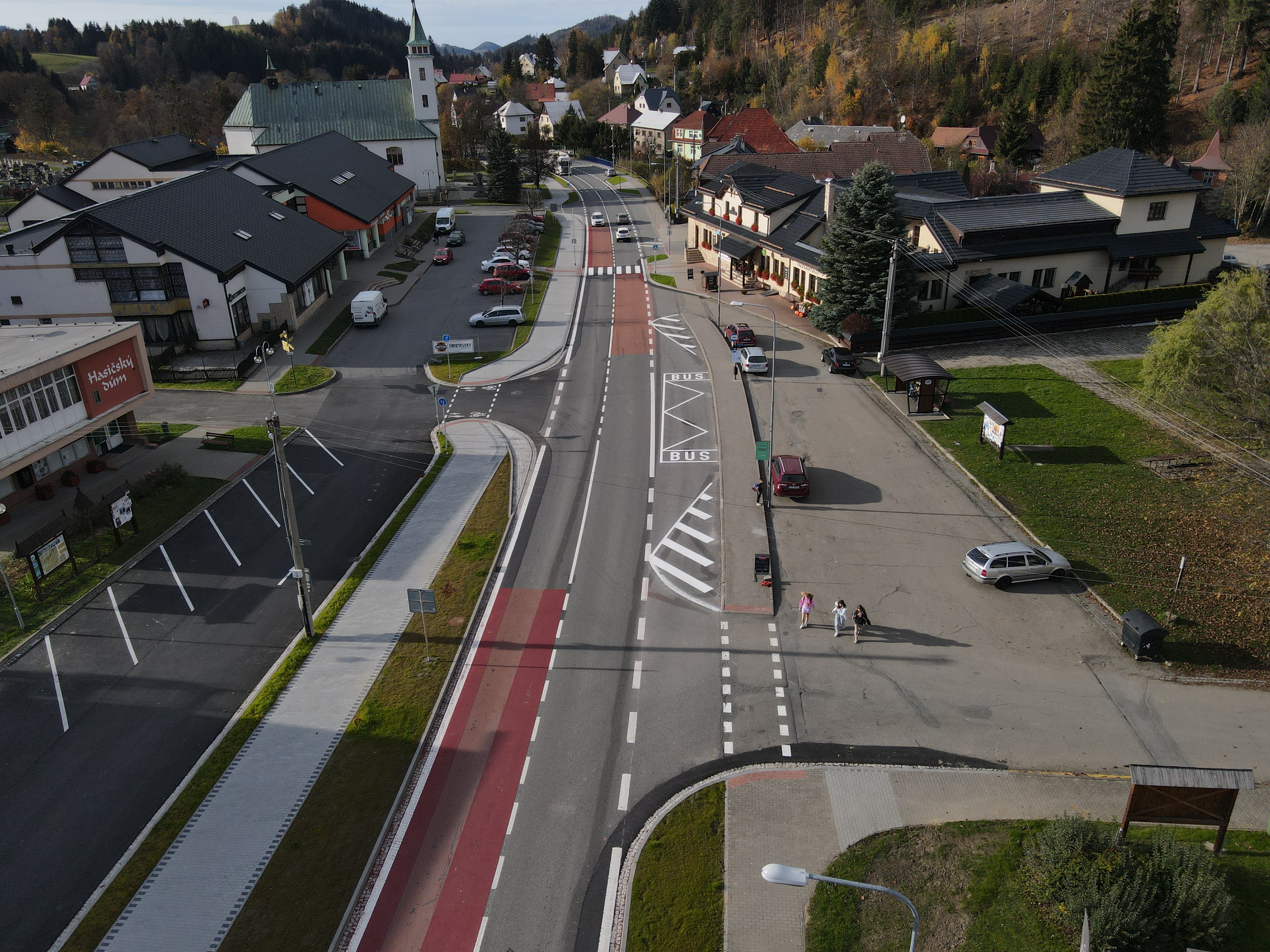 Horní Bečva – výstavba cyklostezky centrem obce - Road and bridge construction