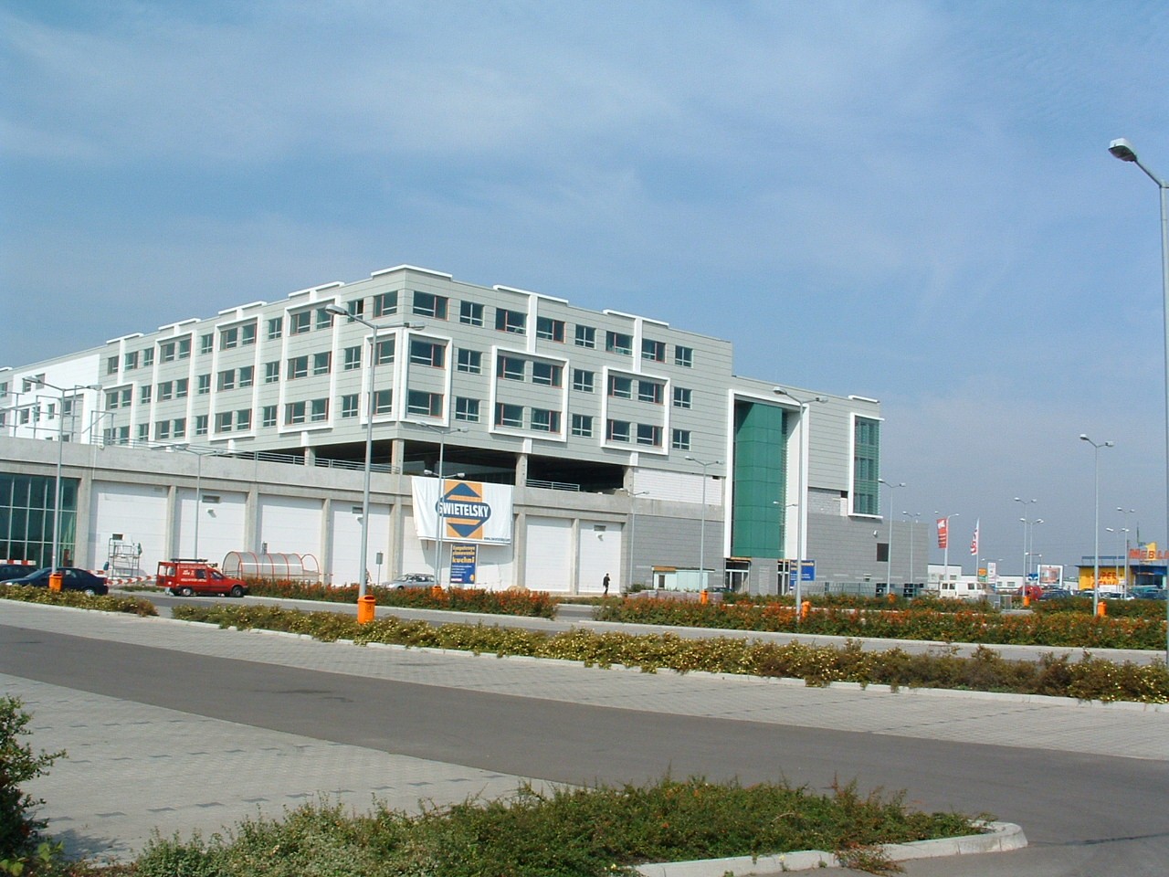 Hipermarket Real i Biurowiec Metro AG w Warszawie - Building construction