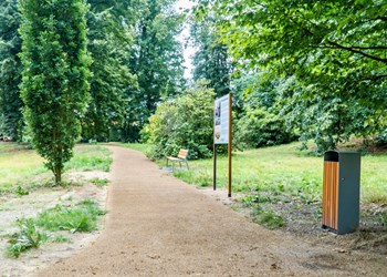 Mlatové cesty v zámeckém parku Doksy - CZ