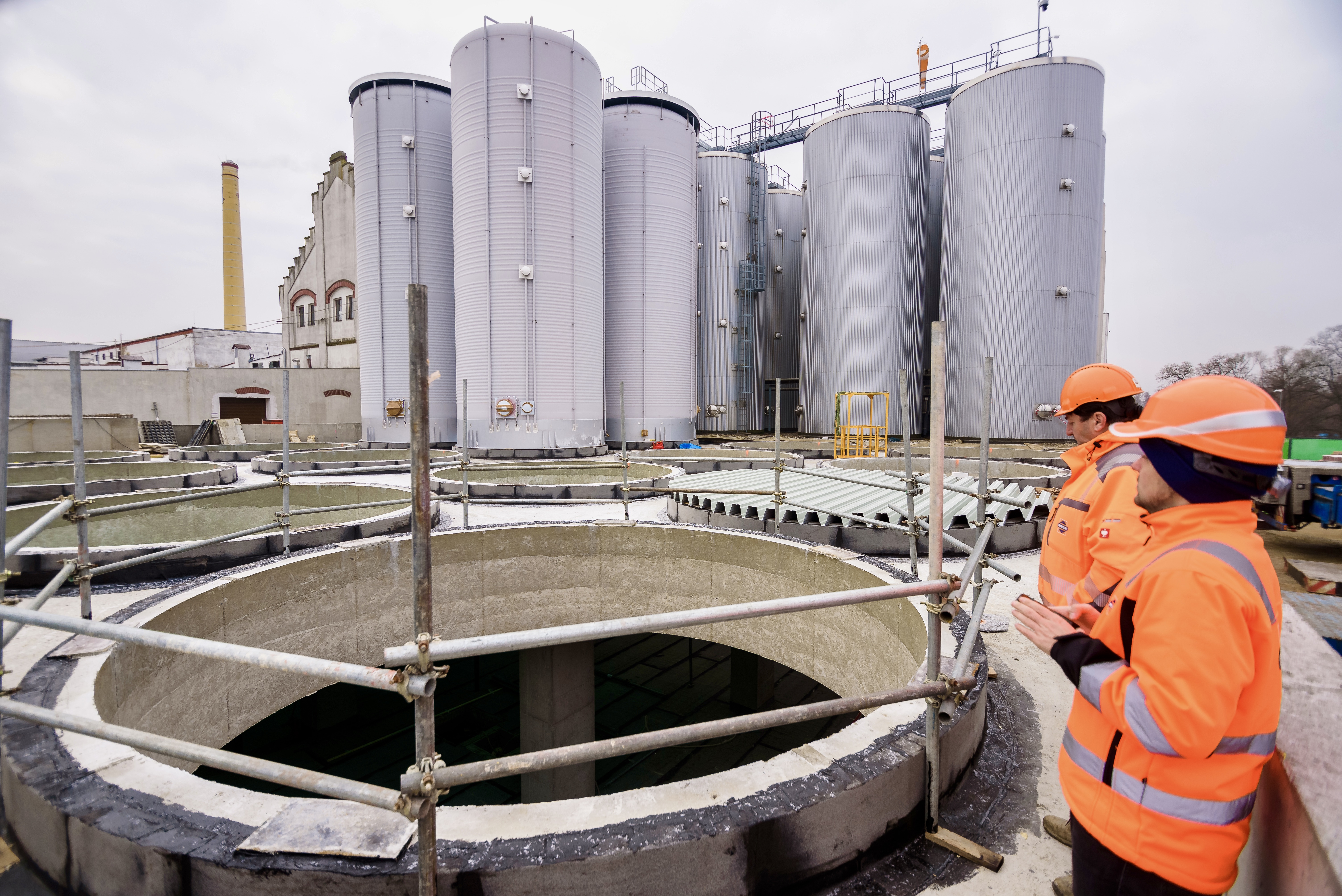 Pivovar Velké Popovice – budova CKT tanků - Building construction