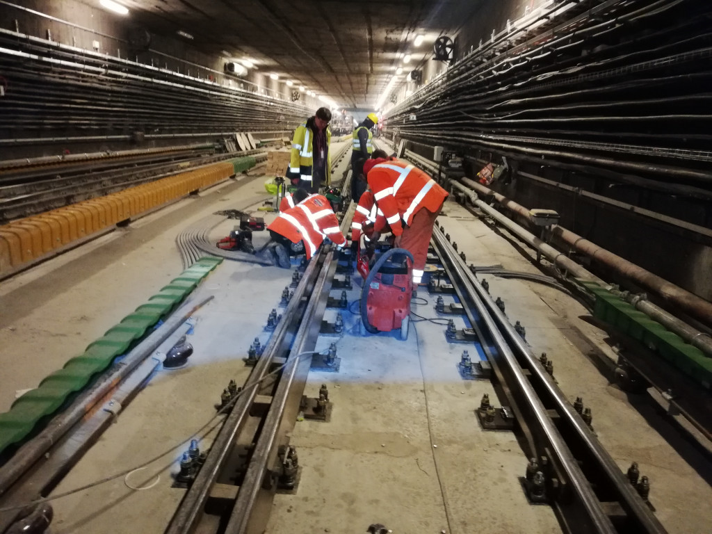 Budapesti M3 metróvonal rekonstrukciója - Railway construction