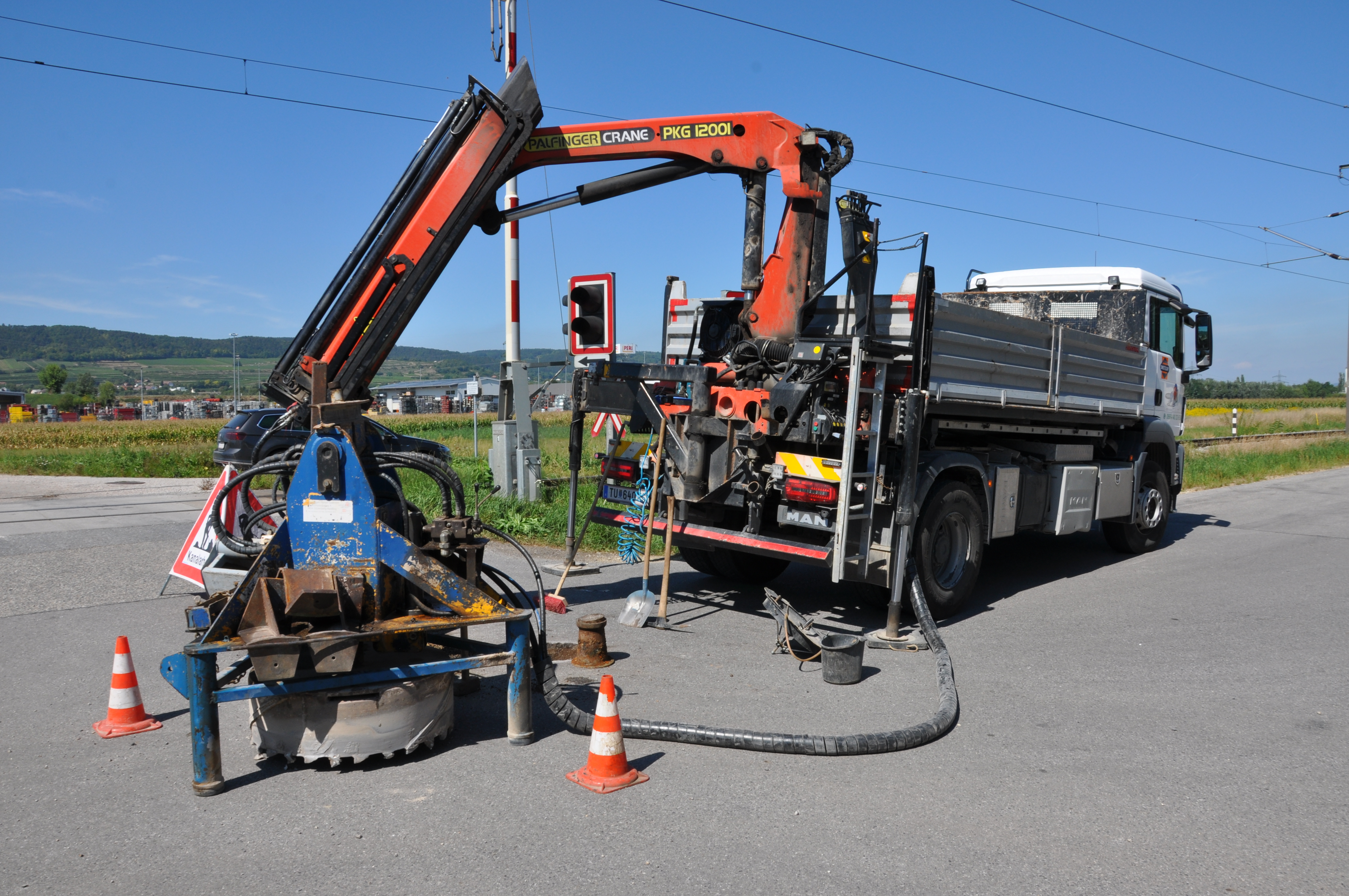 Schachtdeckel sanieren, heben und angleichen - Specialty competency