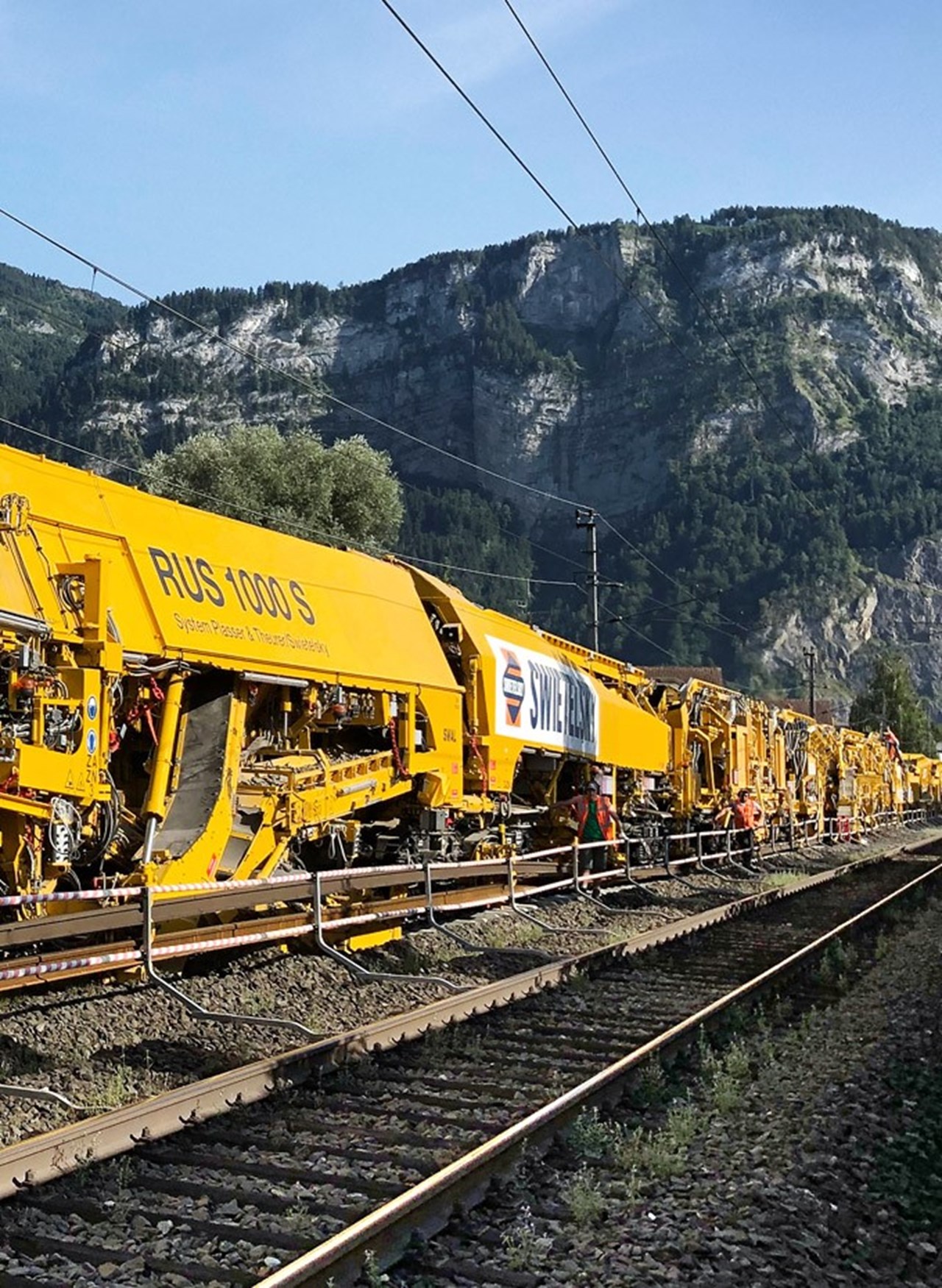 Find out more about our reference projects in a face-to-face conversation - Railway construction Find out more about our reference projects in a face-to-face conversation - Railway construction