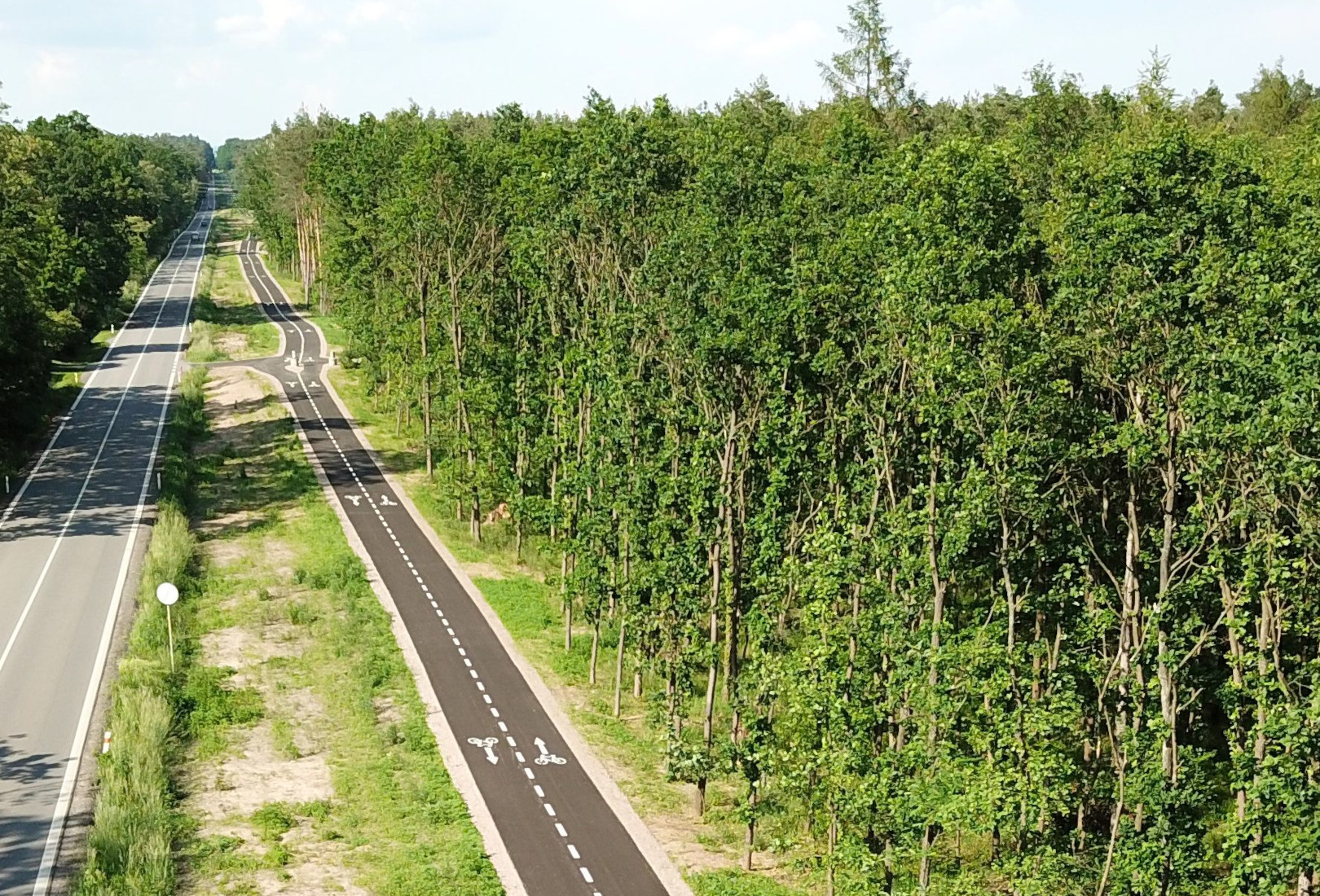 Cyklostezka Hodonín–Ratíškovice - Road and bridge construction