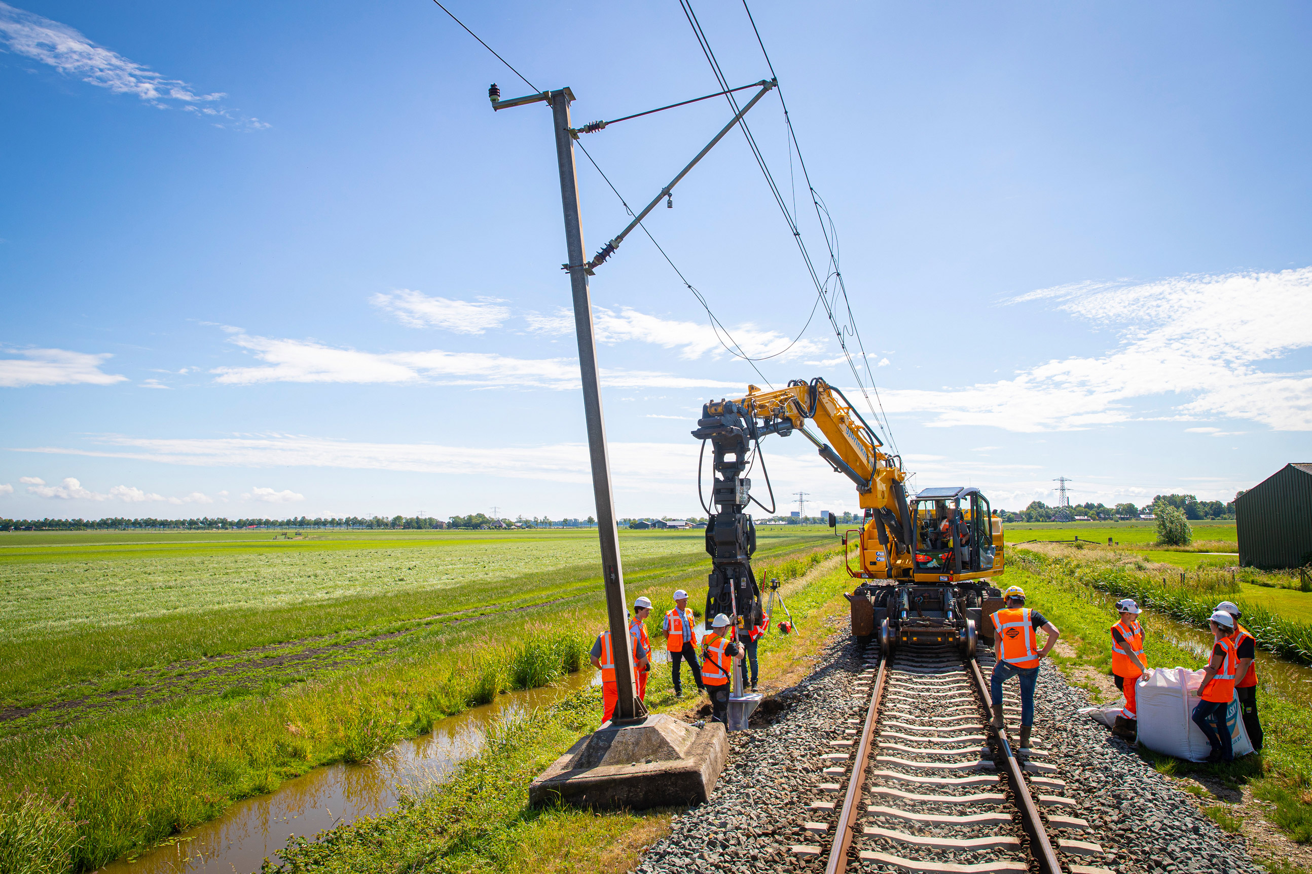 Vernieuwde fundamenten, Heerhugowaard-Enkhuizen - Railway construction