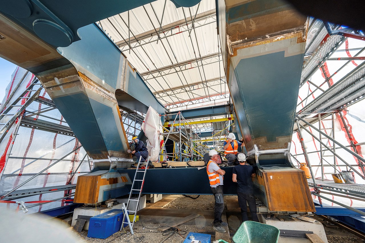 NEW LINE WENDLINGEN-ULM, Germany 3 NEW LINE WENDLINGEN-ULM, Germany 3