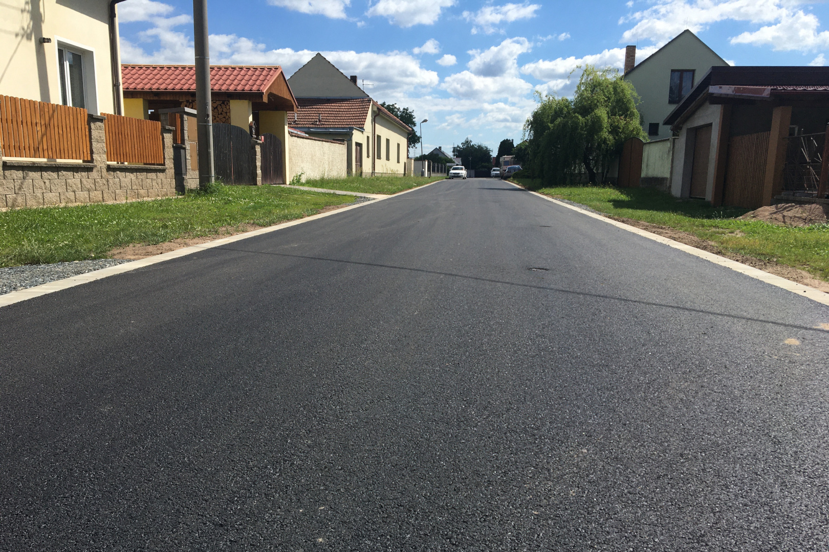 Tři Dvory – rekonstrukce ul. Spojovací          - Road and bridge construction