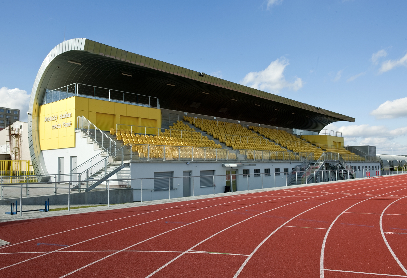 Plzeň - atletický stadion Skvrňany - Building construction