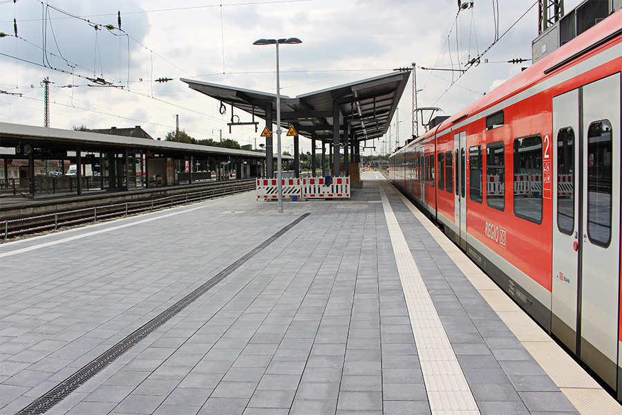 Bahnsteig Hauptbahnhof Landshut - Civil engineering