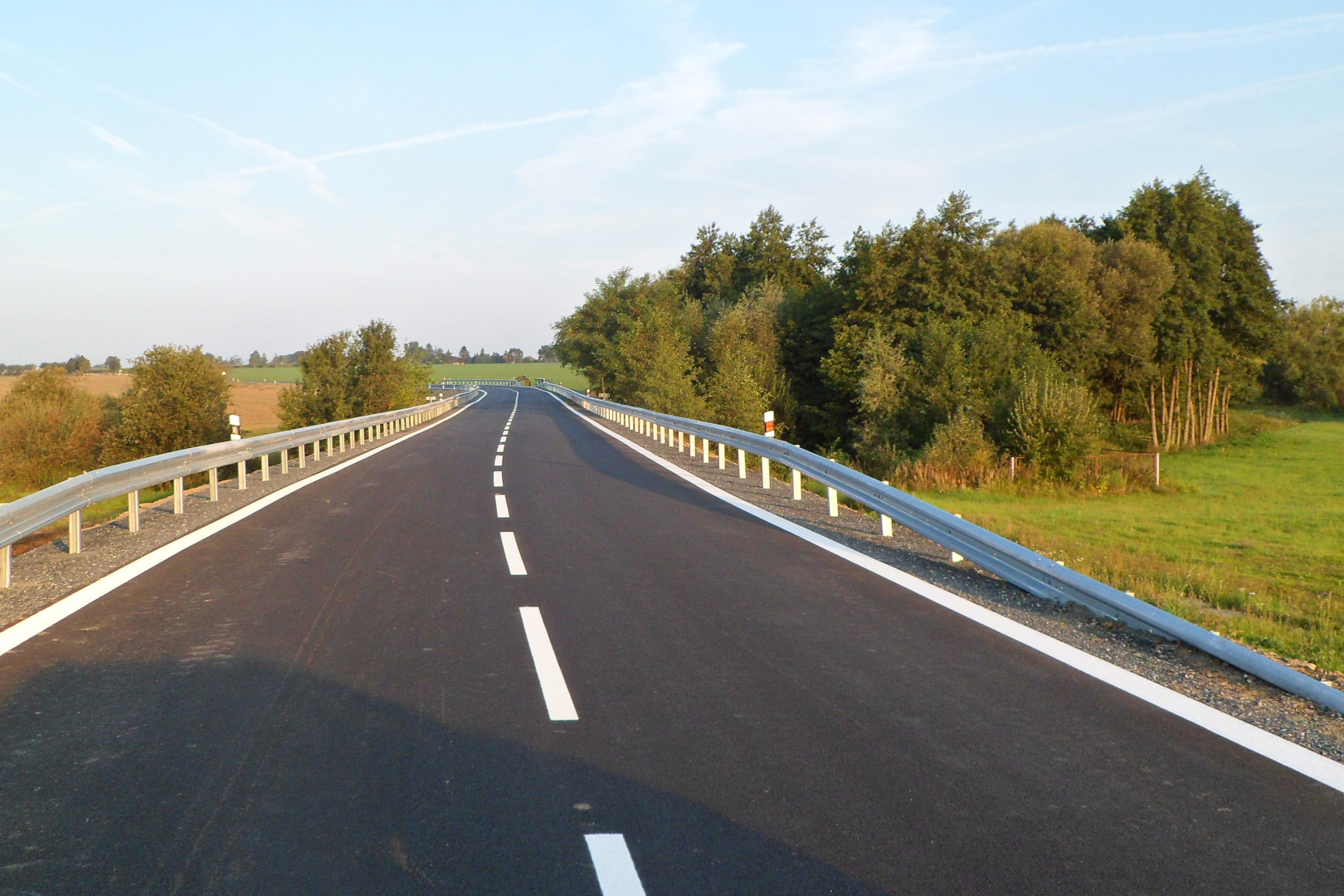 Silnice II/335 – rekonstrukce úseku Uhlířské Janovice – Staňkovice - Road and bridge construction