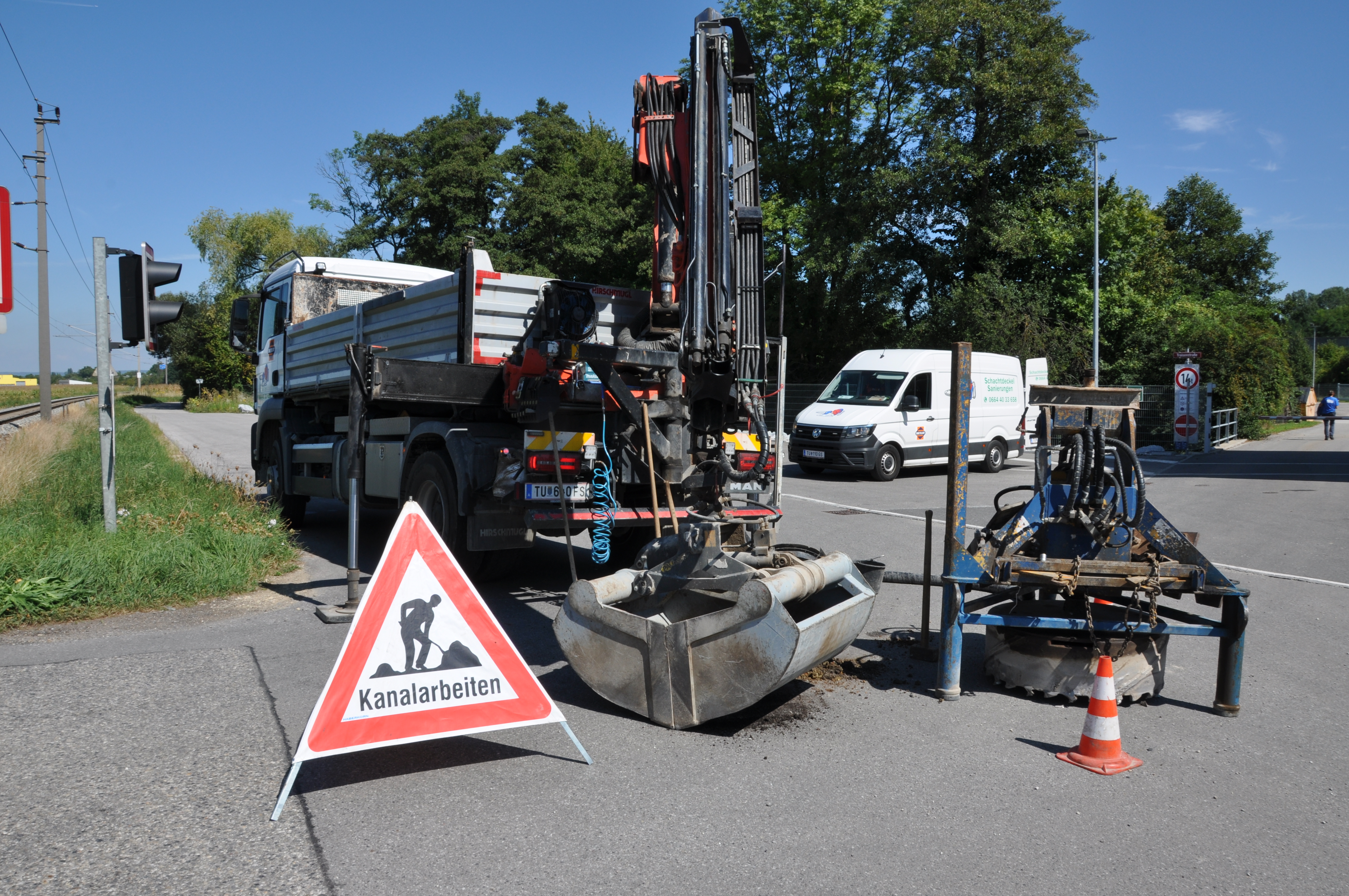 Schachtdeckel sanieren, heben und angleichen - Specialty competency