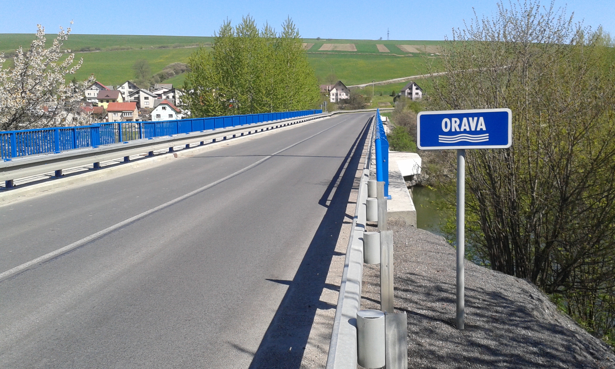 Modernizácia hornej stavby mostného objektu 520-053  podľa projektovej dokumentácie (84,50 m) - Road and bridge construction