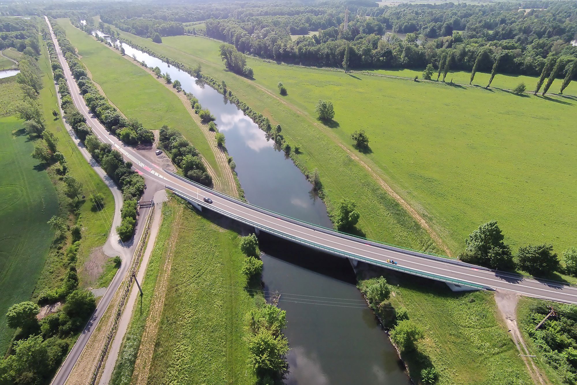 Silnice II/422 – rekonstrukce úseku Podivín–Lednice - Road and bridge construction