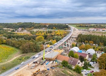 Výstavba D7 ve středních Čechách - CZ