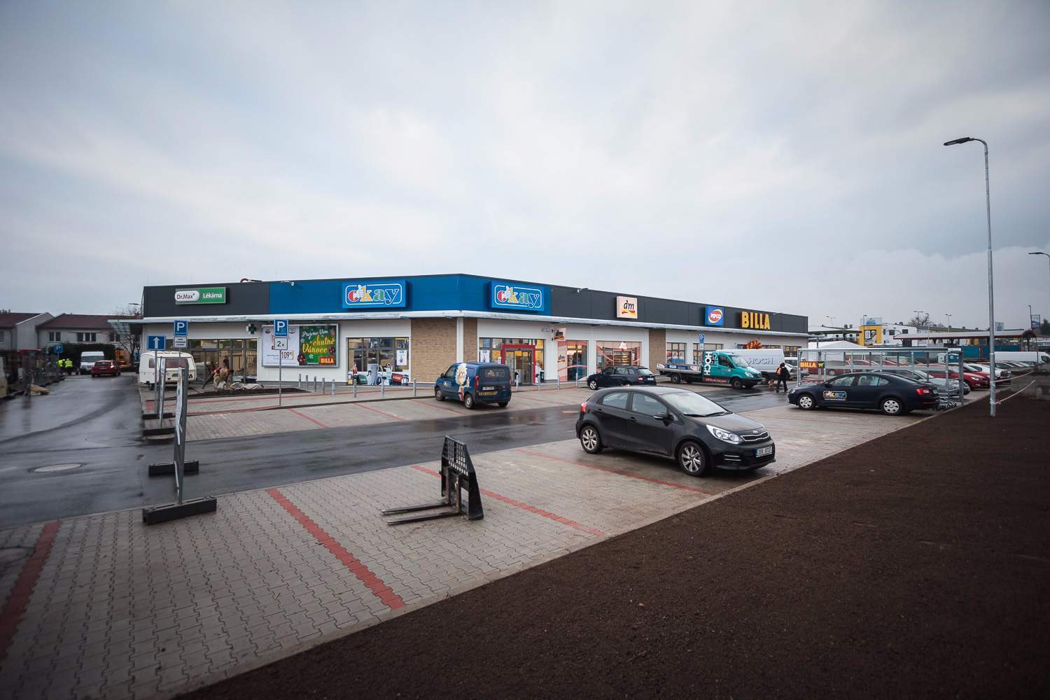 Vestec – Retail Park - Building construction