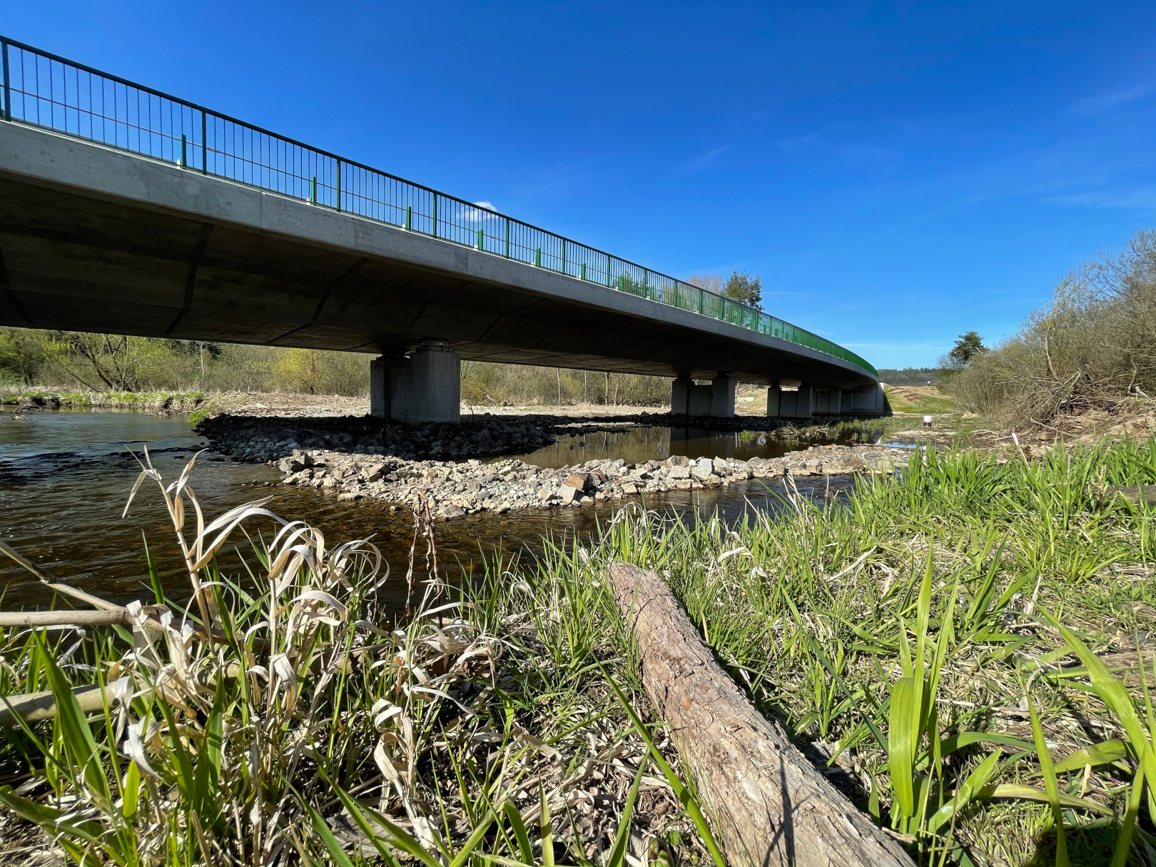 Silnice II/230, obchvat Mariánských Lázní – stavba mostu přes Kosový potok  - Road and bridge construction