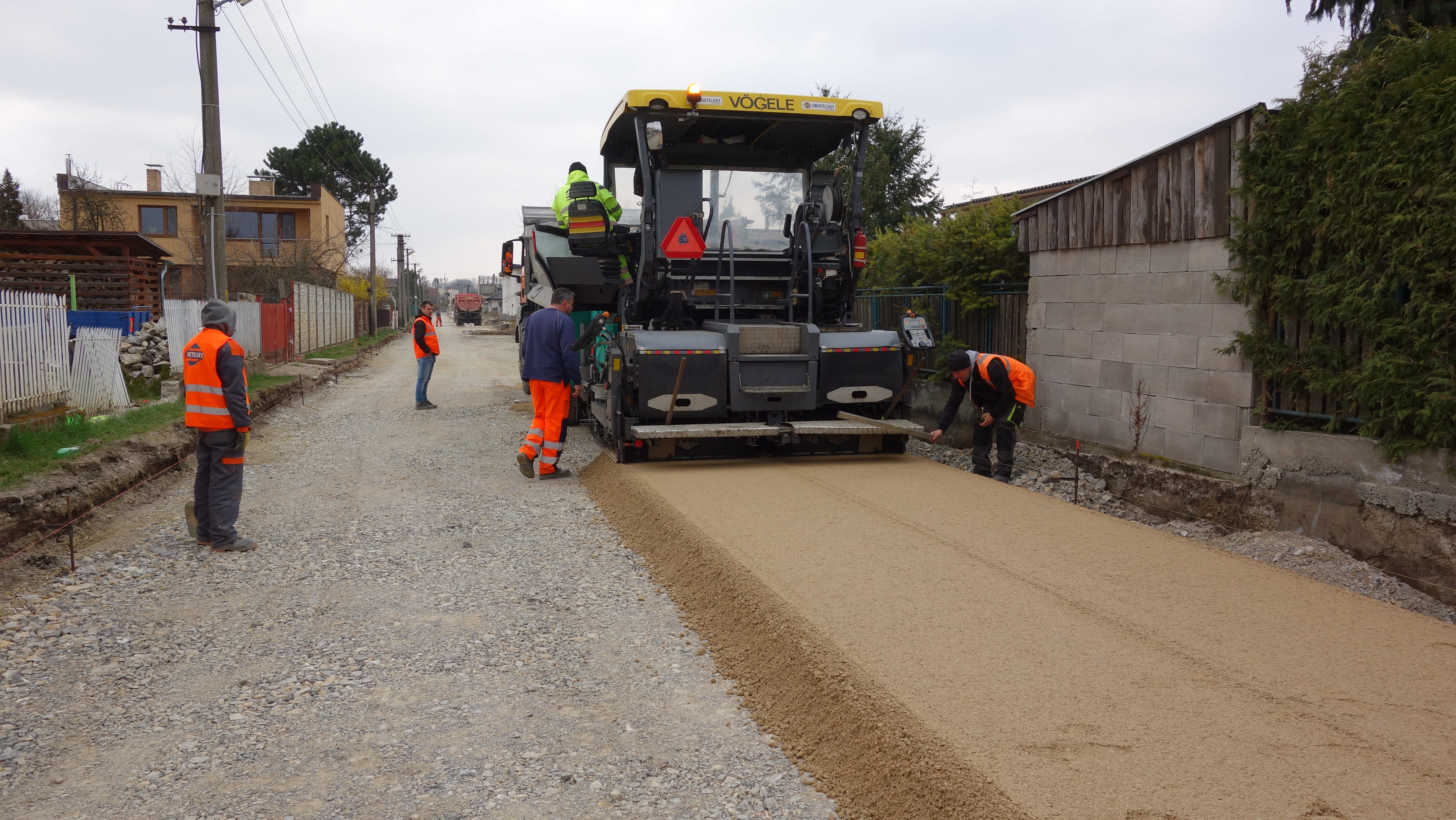 Miestne komunikácie v obci Trenčianska Tepla - Road and bridge construction