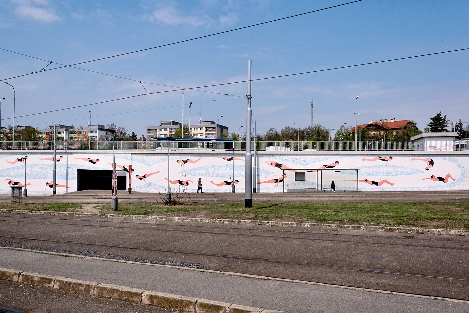 Praha 15, ul. Průmyslová – rekonstrukce opěrné zdi - Road and bridge construction