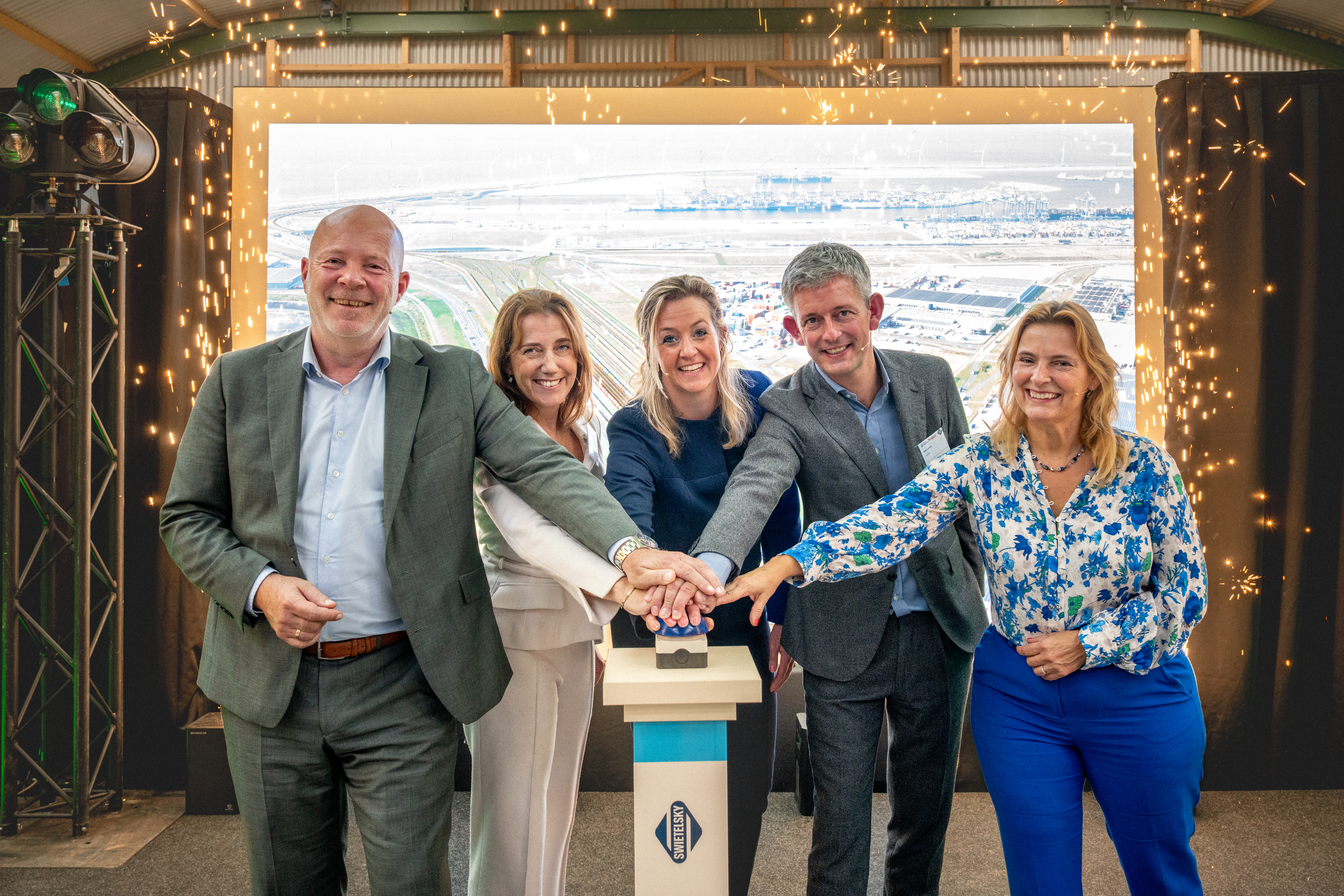 Startsein bouw spooremplacement Maasvlakte Zuid - NL