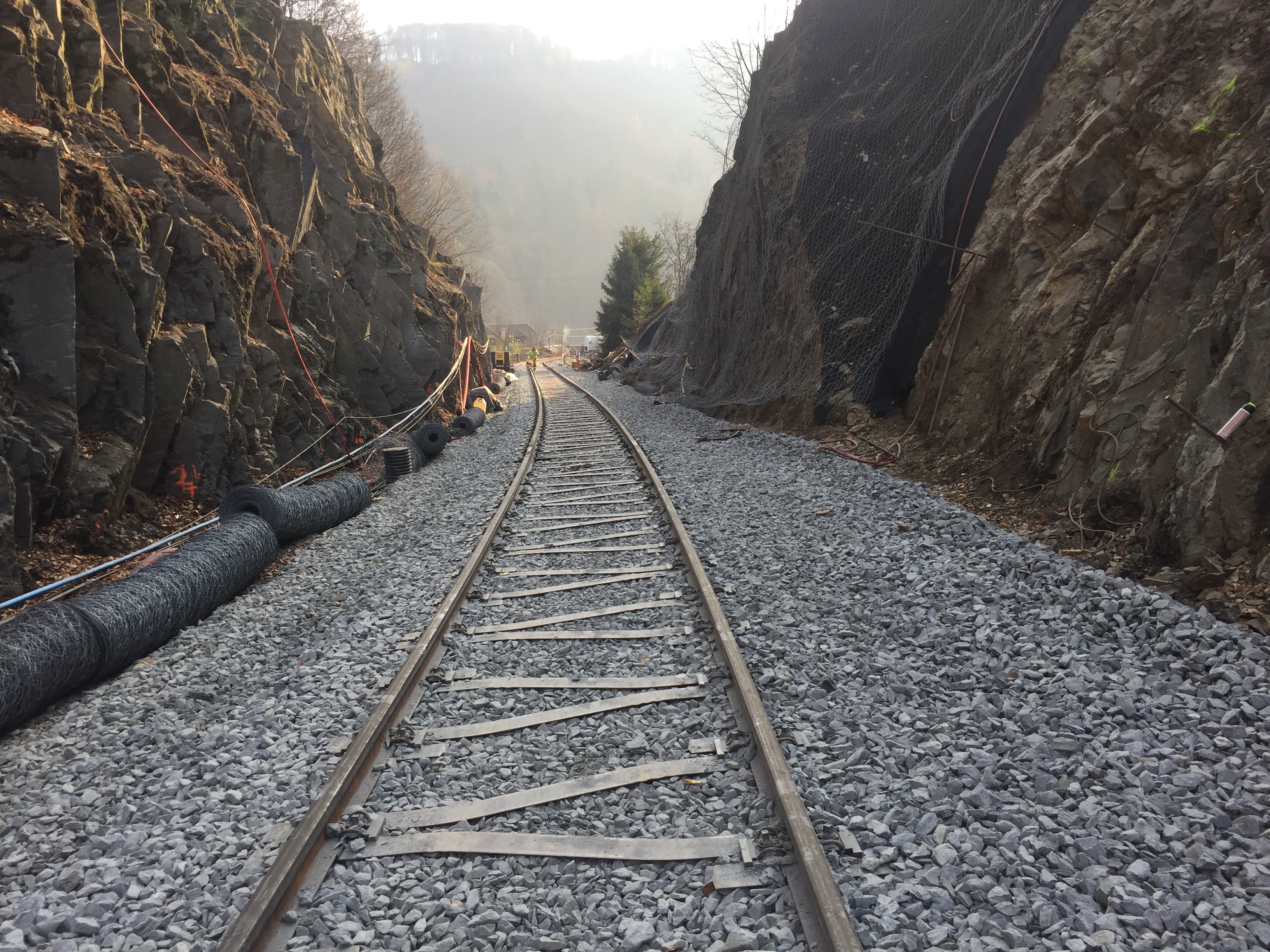 Sanace skalního zářezu Hrubá Voda – Domašov  - Railway construction