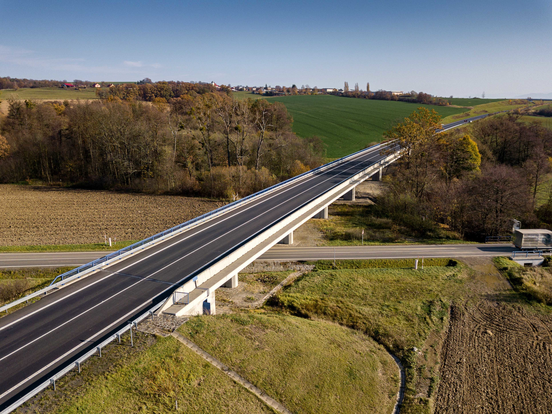 Silnice I/57 – rekonstrukce úseku Lukavec–Fulnek - Road and bridge construction