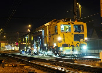 SWIETELSKY Rail vyjel na Nové spojení v Praze. Pracuje se pouze v noci - CZ SWIETELSKY Rail vyjel na Nové spojení v Praze. Pracuje se pouze v noci - CZ