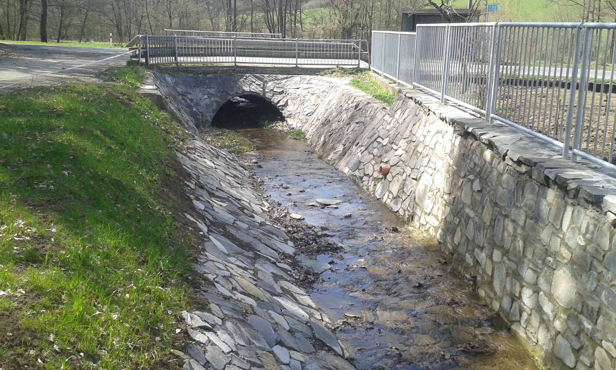 Žitná – Radiša, Rakovec, prehrádzka a stabilizácia koryta - Civil engineering