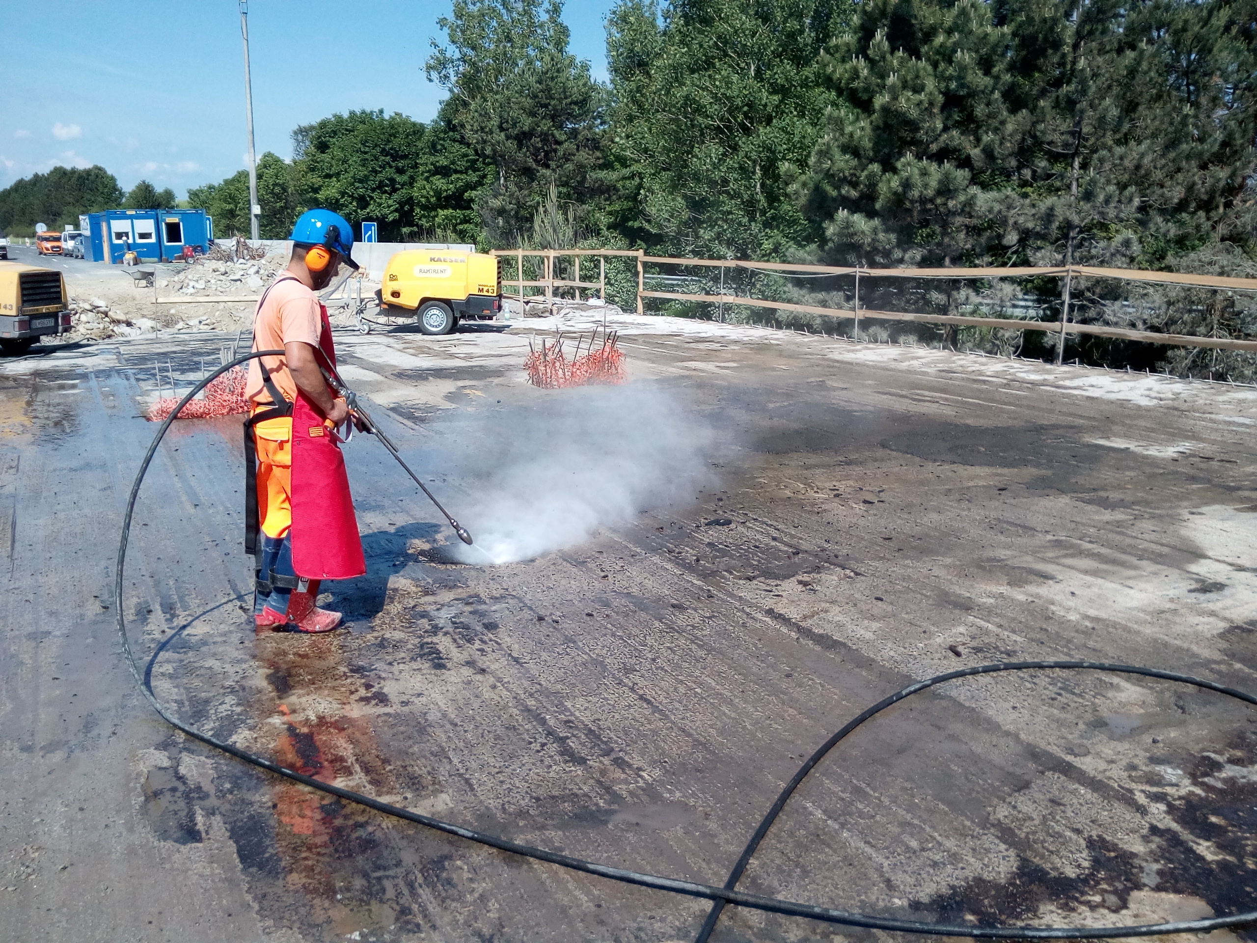 Vysokotlakové čistenie a búranie betónových konštrukcií vodným lúčom - Specialty competency