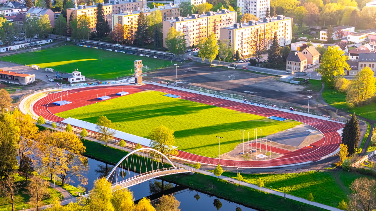 Rekonstrukce atletického stadionu v Semilech - CZ