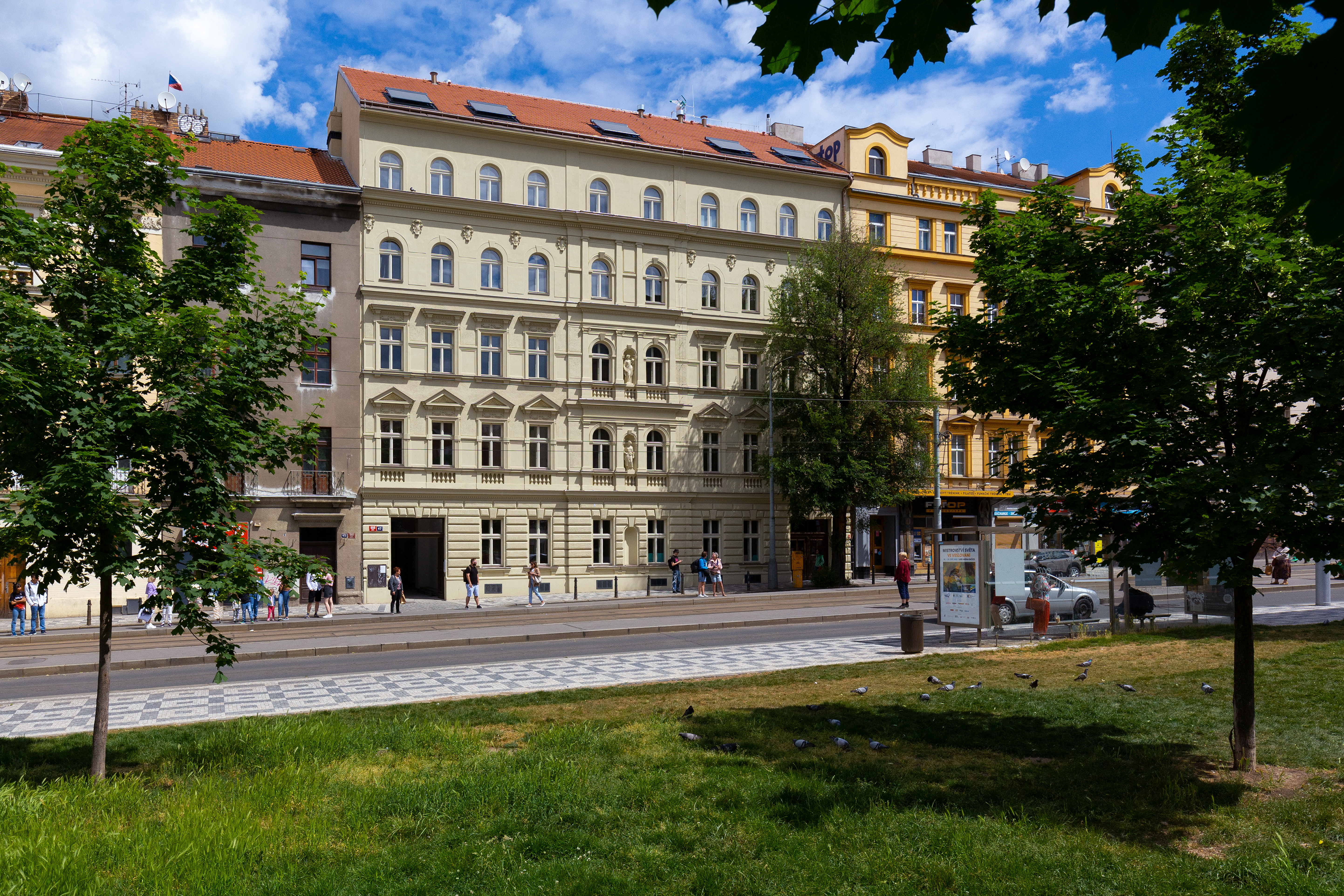 Rekonstrukce bytového domu - Praha, Seifertova  - Building construction
